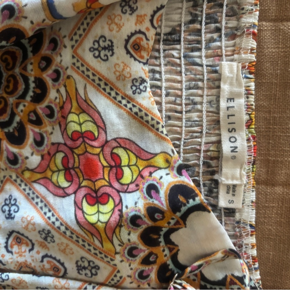 ☀️ Beautiful Patterned Dress - Picture 2 of 5